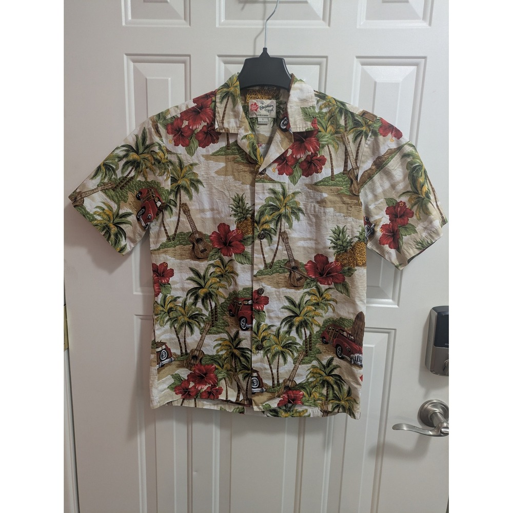 Hilo Hattie Hawaiian Shirt Mens Small Tan Tropical Floral Woodie Car Cotton USA